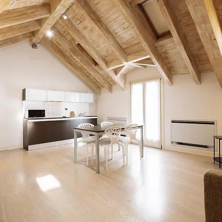 Aparthotel Ah Palazzo Stazione 3*